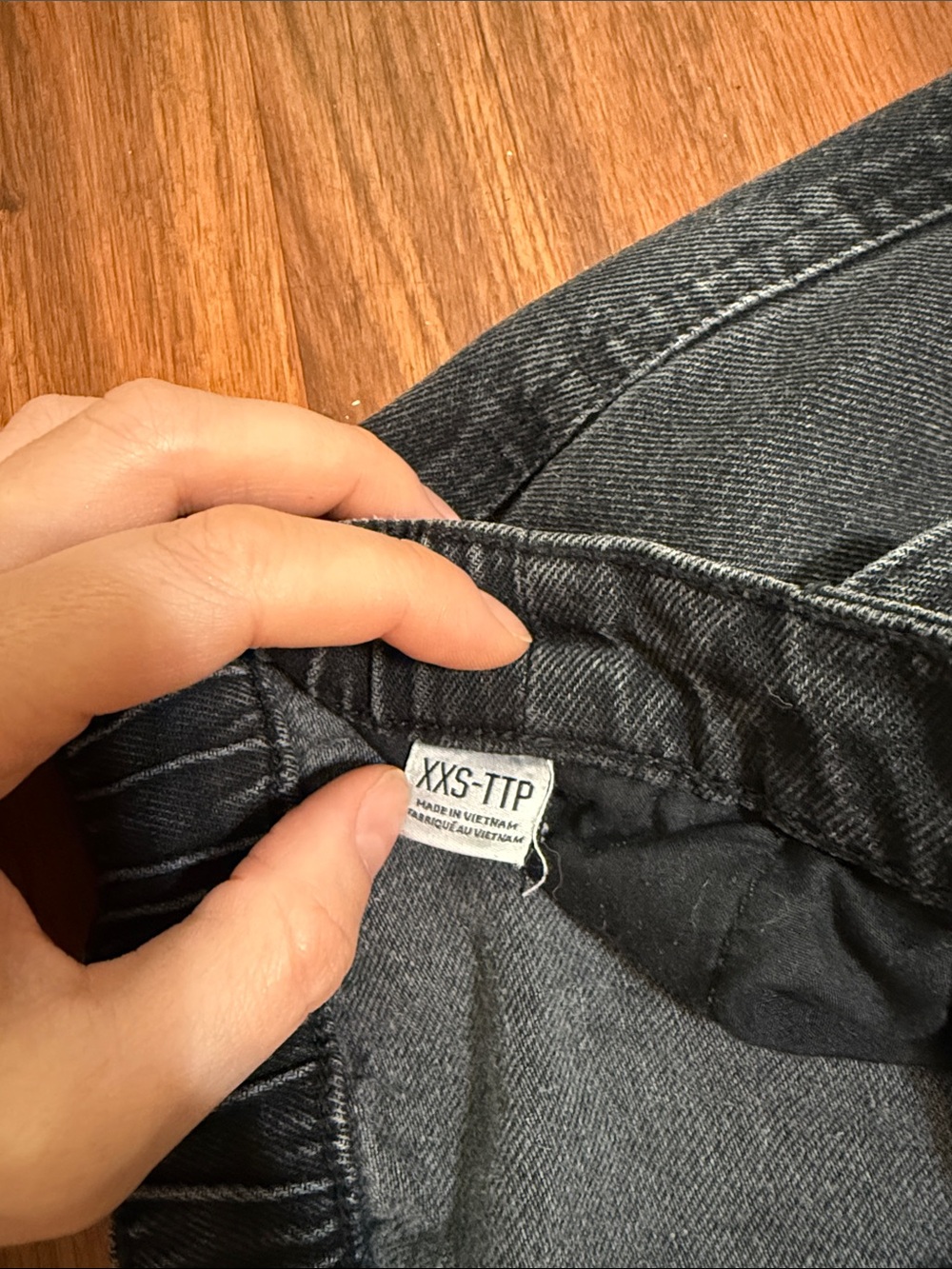 BDG Station Cocoon Baggy Barrel Leg Cargo Jeans - Picture 8 of 11